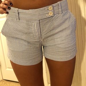 Cute Vineyard Vines shorts